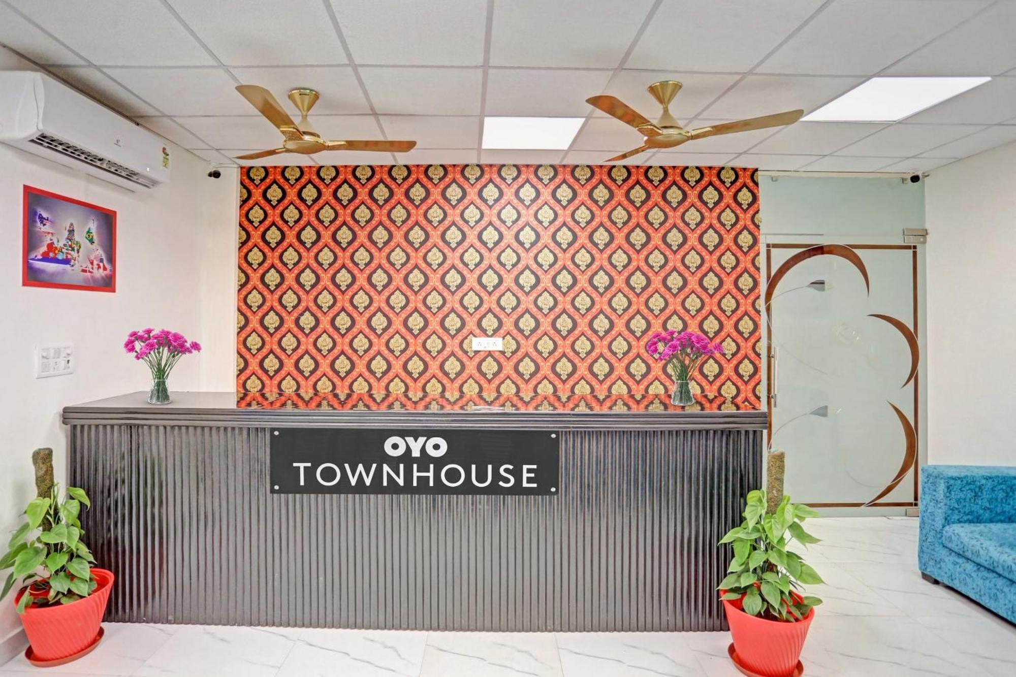 Hotel O Heritage Inn Noida Esterno foto